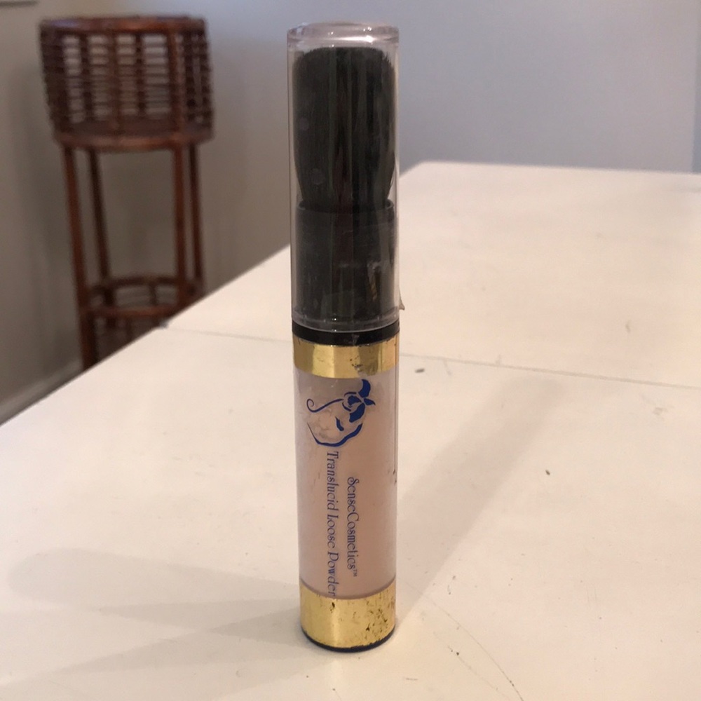 Senegence natural loose powder